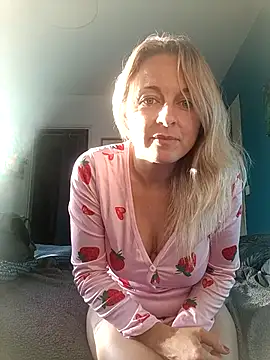 Snapshot of cassiehotsexy chatting on 09-25-25, 07:34 cassiehotsexy online show from 09-25-25, 07:34