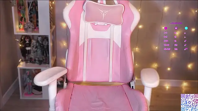 Snapshot of hikmurr chatting on 11-03-25, 08:43 hikmurr online show from 11-03-25, 08:43