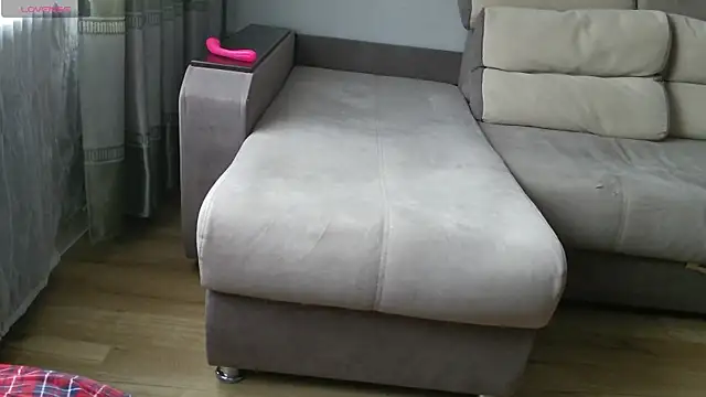 MilaaMilaa online show from 10-27-25, 03:43