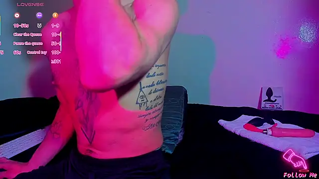 Piggy Eddy online show from 04-27-26, 02:20