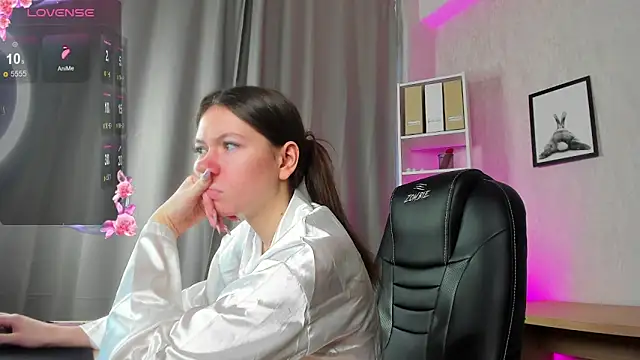 Nicole Charm online show from 03-05-25, 02:14