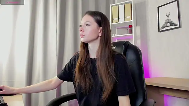 Nicole Charm online show from 03-06-25, 11:09