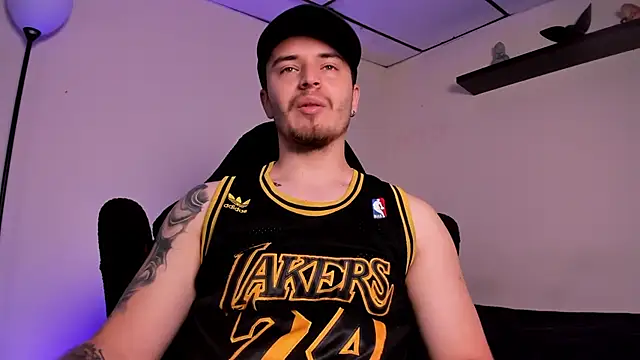 Snapshot of james_connor2 chatting on 12-14-25, 03:17 james connor2 online show from 12-14-25, 03:17