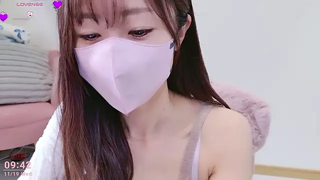 meg 0901 online show from 11-19-25, 12:43