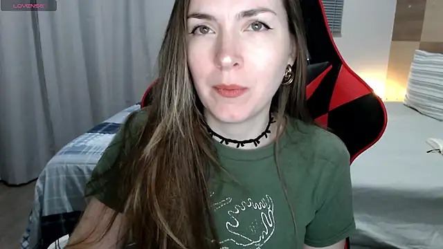 Snapshot of Naughty_Annn chatting on 05-17-26, 02:53 Naughty Annn online show from 05-17-26, 02:53