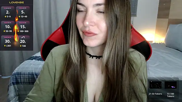 Snapshot of Naughty_Annn chatting on 06-10-26, 08:19 Naughty Annn online show from 06-10-26, 08:19