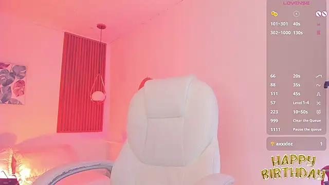 TiffanyWright online show from 10-20-25, 12:16