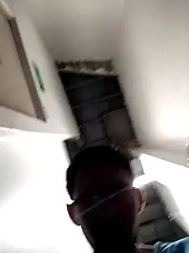 Snapshot of VL25DN26 chatting on 09-12-25, 10:04 VL25DN26 online show from 09-12-25, 10:04