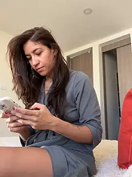 Snapshot of ValeriEvan chatting on 12-22-24, 01:55 ValeriEvan online show from 12-22-24, 01:55