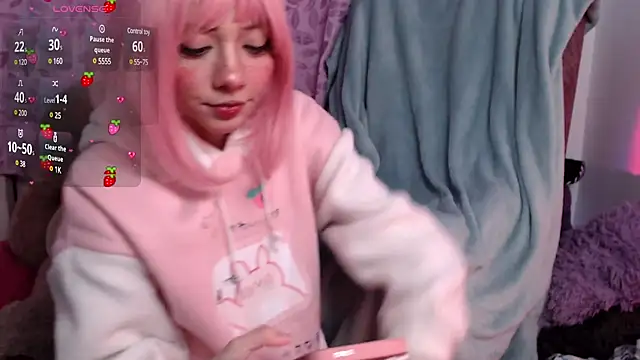 Snapshot of Alicedangerrr chatting on 02-12-25, 12:27 Alicedangerrr online show from 02-12-25, 12:27