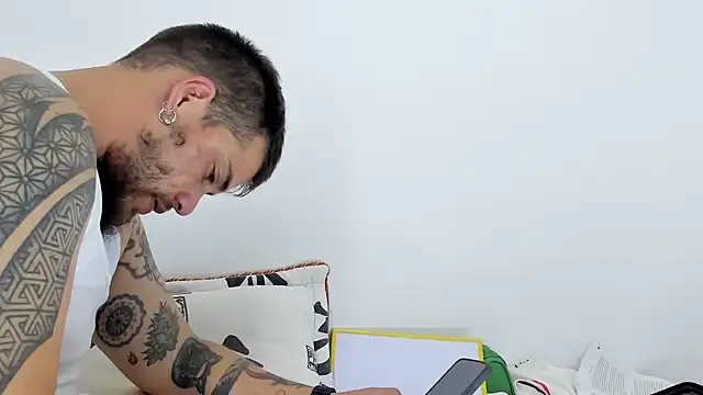 Beard xox online show from 04-29-26, 10:38