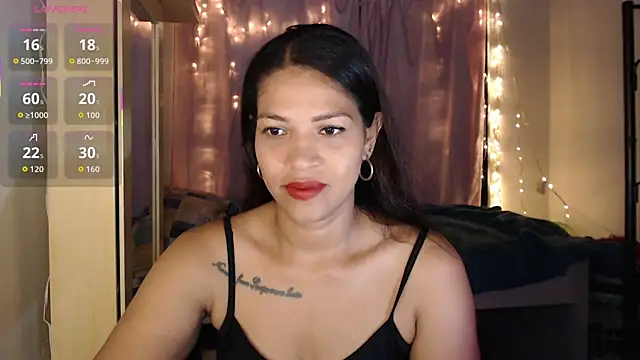 Snapshot of makennaa_ chatting on 10-20-25, 10:05 makennaa  online show from 10-20-25, 10:05