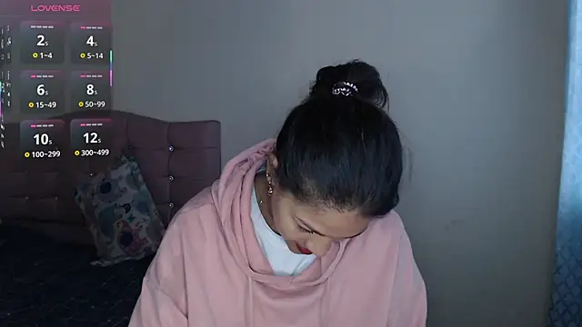 makennaa  online show from 11-04-25, 10:58