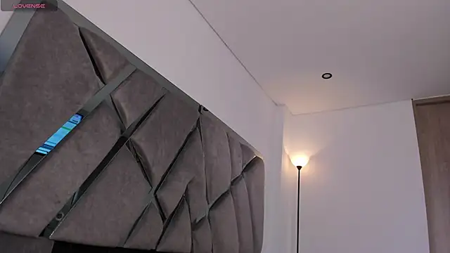 samaay07  online show from 04-16-26, 07:14