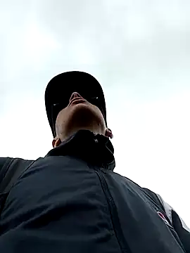 Cuervo maniaco online show from 03-05-25, 04:24