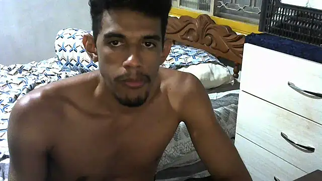 Snapshot of RenziTatte chatting on 03-18-25, 10:04 RenziTatte online show from 03-18-25, 10:04