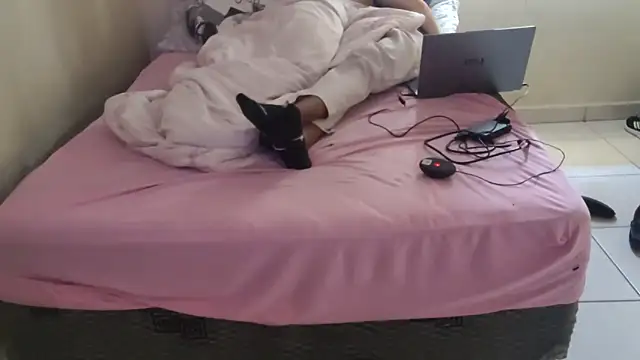 RenziTatte online show from 09-25-25, 06:11