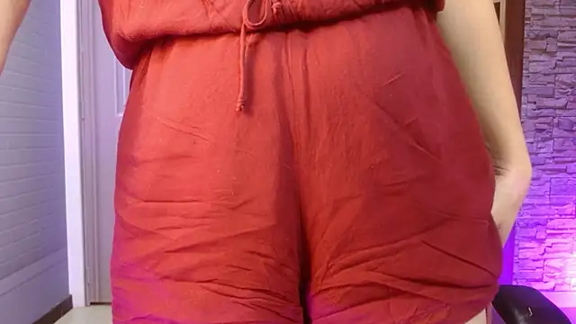 Snapshot of Manuela_bela chatting on 02-18-25, 05:21 Manuela bela online show from 02-18-25, 05:21