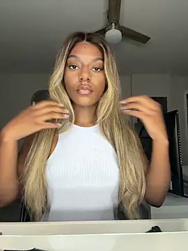 Snapshot of Bettyboop098 chatting on 03-14-26, 12:06 Bettyboop098 online show from 03-14-26, 12:06