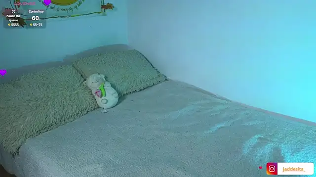 Snapshot of suzumi__ chatting on 03-06-25, 06:41 suzumi   online show from 03-06-25, 06:41