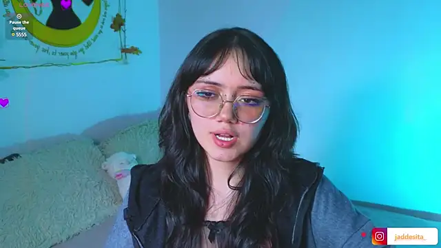 Snapshot of suzumi__ chatting on 03-12-25, 09:23 suzumi   online show from 03-12-25, 09:23