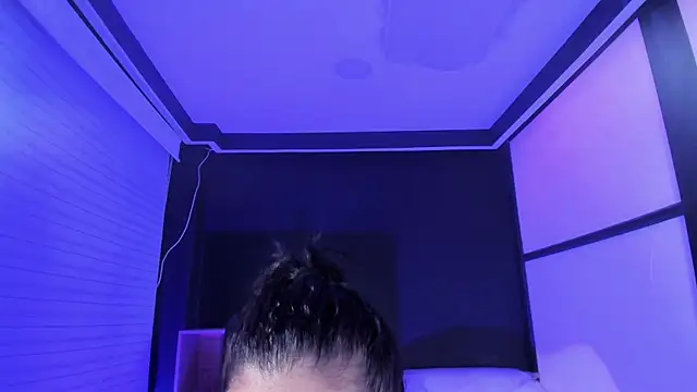 Snapshot of TifanyWhite_ chatting on 02-20-25, 02:40 TifanyWhite online show from 02-20-25, 02:40