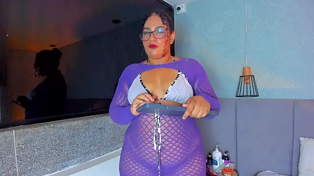 Annie-Wolf online show from 09-10-25, 07:47