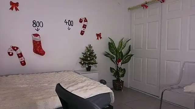 Sapphir3xoxo online show from 12-23-25, 09:29