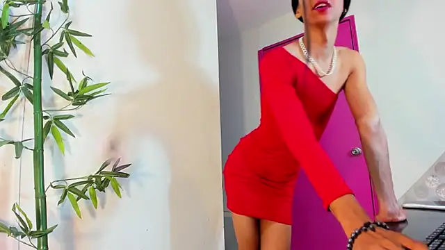 CharlotteLauren online show from 02-13-25, 08:24