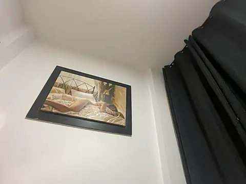 Snapshot of Candy_sexyy chatting on 01-05-25, 11:12 Candy sexyy online show from 01-05-25, 11:12