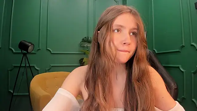 MaryannSoftt online show from 01-29-25, 06:39