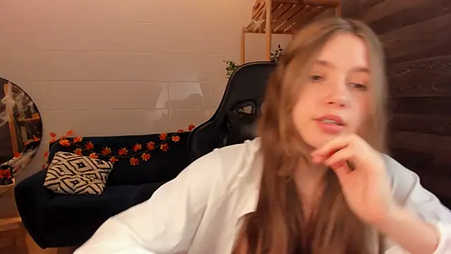 MaryannSoftt online show from 10-26-25, 03:40