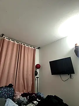 Snapshot of eva_y_marcelo chatting on 11-27-25, 12:24 eva y marcelo online show from 11-27-25, 12:24