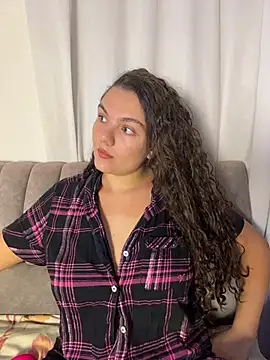 Snapshot of eva_y_marcelo chatting on 12-13-25, 11:10 eva y marcelo online show from 12-13-25, 11:10