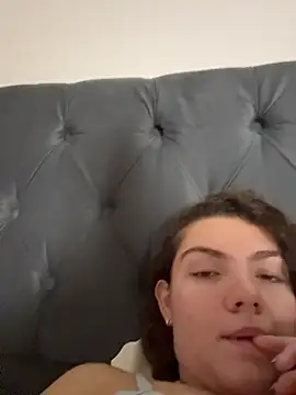 Snapshot of eva_y_marcelo chatting on 04-28-26, 11:26 eva y marcelo online show from 04-28-26, 11:26