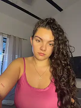 Snapshot of eva_y_marcelo chatting on 05-31-26, 11:50 eva y marcelo online show from 05-31-26, 11:50