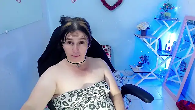 victoria jones online show from 02-10-26, 02:21