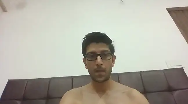 Snapshot of arjun_077 chatting on 12-20-24, 01:33 arjun 077 online show from 12-20-24, 01:33