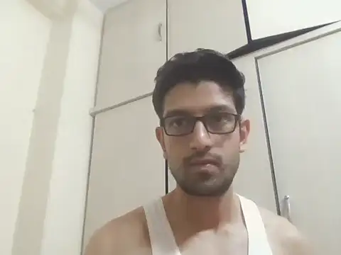 Snapshot of arjun_077 chatting on 09-12-25, 05:02 arjun 077 online show from 09-12-25, 05:02