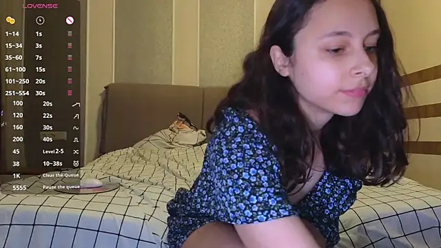 Snapshot of Agatha_Sade chatting on 03-03-25, 06:12 Agatha Sade online show from 03-03-25, 06:12