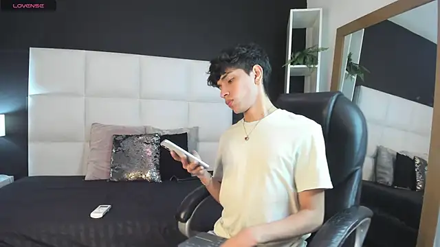 Santy carrington online show from 12-13-24, 09:52