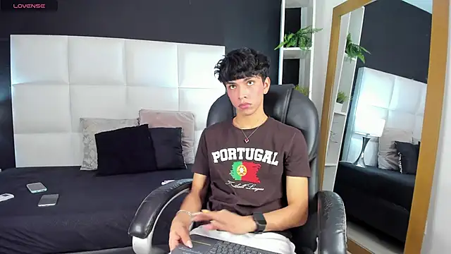 Santy carrington online show from 12-16-24, 08:37