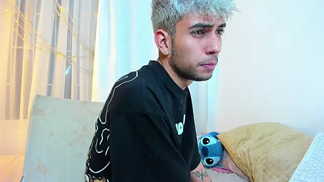 Snapshot of shawn__sanderson1 chatting on 03-17-25, 07:37 shawn sanderson1 online show from 03-17-25, 07:37