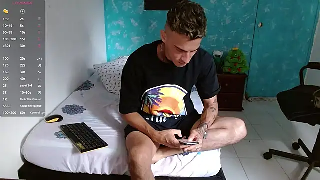 Snapshot of bray_hotboy777 chatting on 12-06-24, 09:24 bray hotboy777 online show from 12-06-24, 09:24