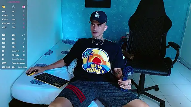 Snapshot of bray_hotboy777 chatting on 12-07-24, 05:31 bray hotboy777 online show from 12-07-24, 05:31