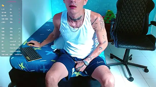 Snapshot of bray_hotboy777 chatting on 12-10-24, 02:28 bray hotboy777 online show from 12-10-24, 02:28