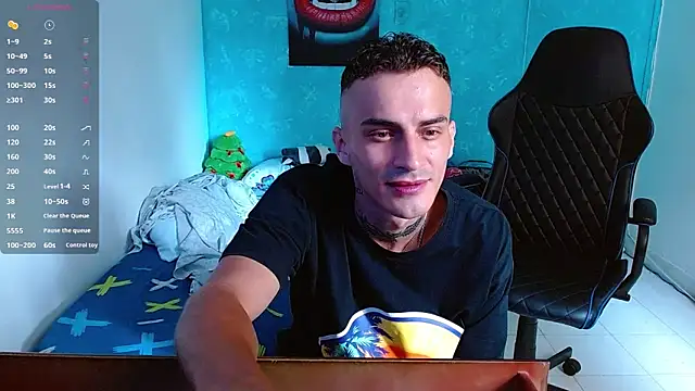 Snapshot of bray_hotboy777 chatting on 12-22-24, 04:27 bray hotboy777 online show from 12-22-24, 04:27