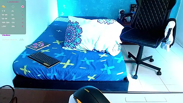 Snapshot of bray_hotboy777 chatting on 03-09-25, 03:49 bray hotboy777 online show from 03-09-25, 03:49