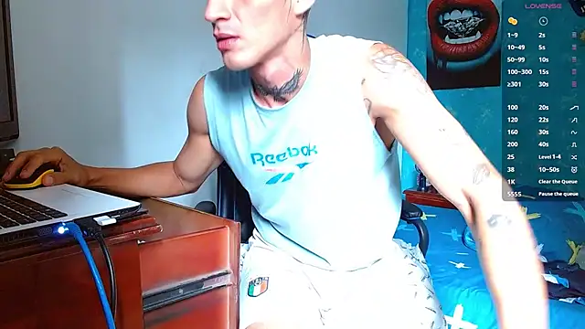 Snapshot of bray_hotboy777 chatting on 09-12-25, 02:28 bray hotboy777 online show from 09-12-25, 02:28