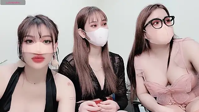 LyLy Office online show from 12-18-24, 02:28